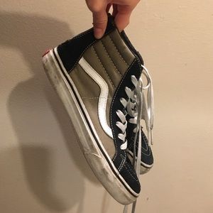 Hi top old Skool vans women’s 5.5